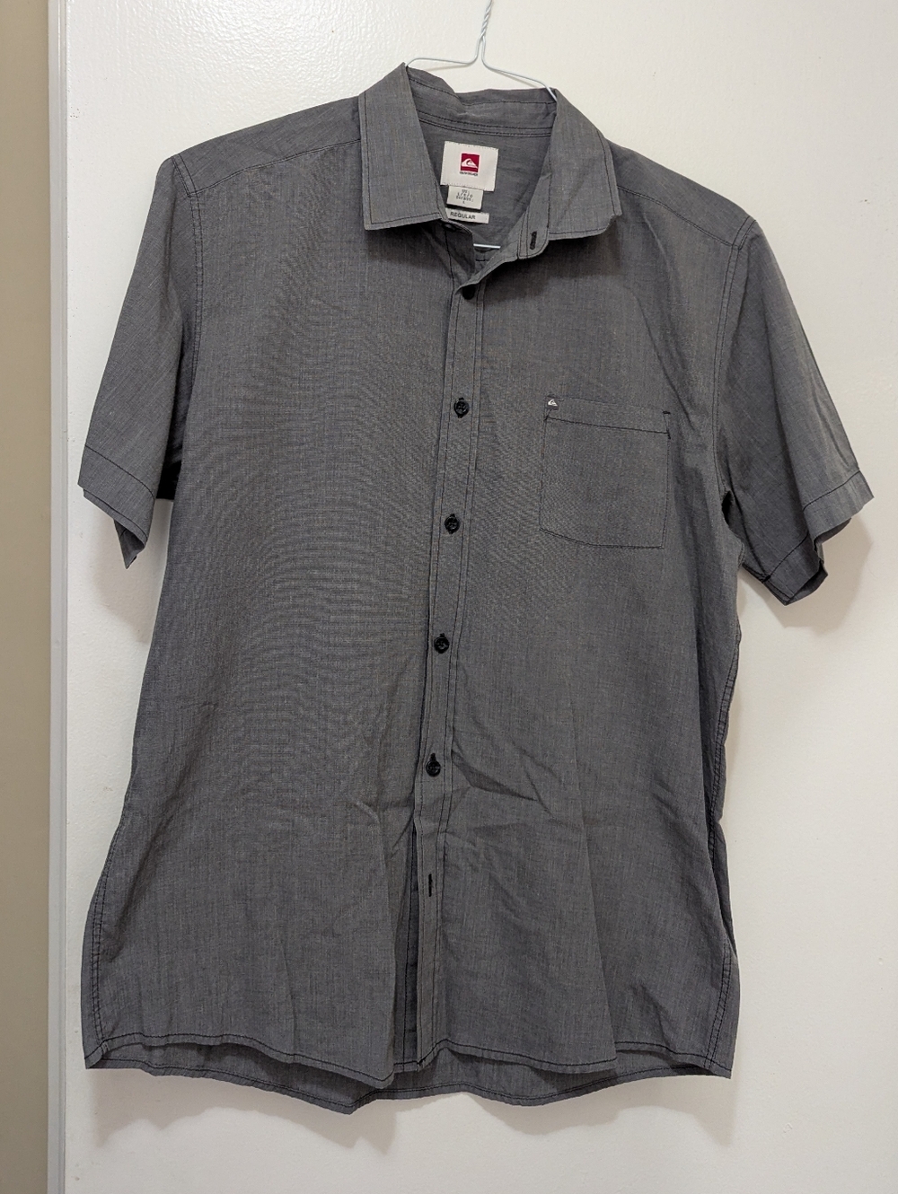Quiksilver Men's Short-Sleeve Gray Button-Up Shirt Large